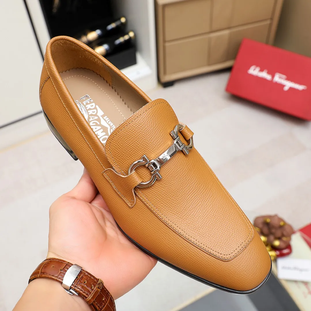Men's shoes 💰600 🕷🕷🐂【Ferragamo】 Popular fashion casual shoes🇨🇳Official website counter 1:1 production, original mold opening💯Good quality can be seen, imported high-end first-layer pebbled calfskin, water-dyed🐂leather lining🌿very clear texture, high-quality waterproof, non-slip and wear-resistant outsole🎋high quality and low price, truly handmade🍓, 5 colors available! Code number 38-44 (45. To be customized)
